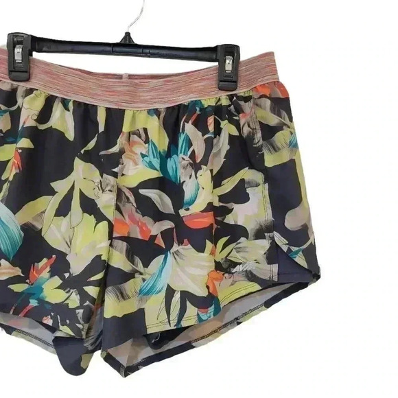 Avia Women's Charcoal White Tropical Print Poly/Spandex 2Fer Athletic Shorts - Picture 4 of 9